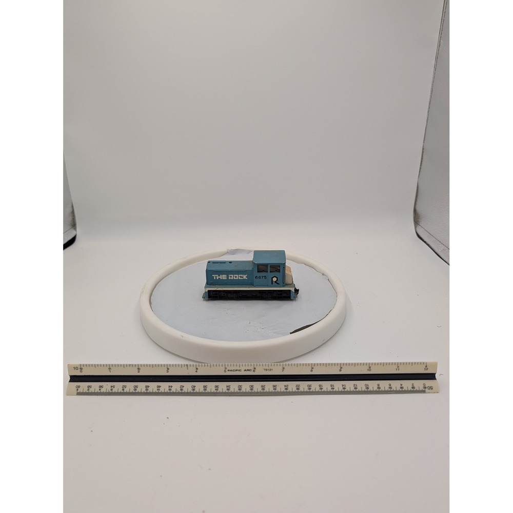 Mehano‎ Vintage Rock Island The Rock 6675 HO Scale Diesel Locomotive Blue White